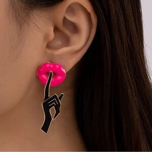 Chic Whisper Earrings